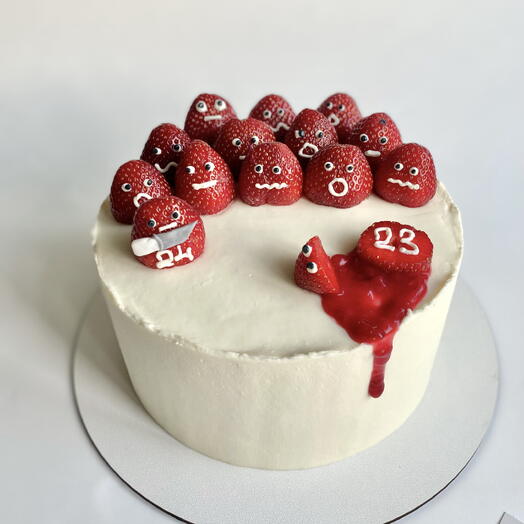 Торт с клубникой 1,5 кг
