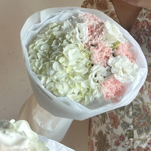 Букет комплимент с гортензией🌸