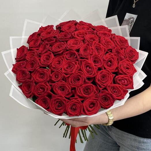 Букет из 51 красной розы Ред Наоми