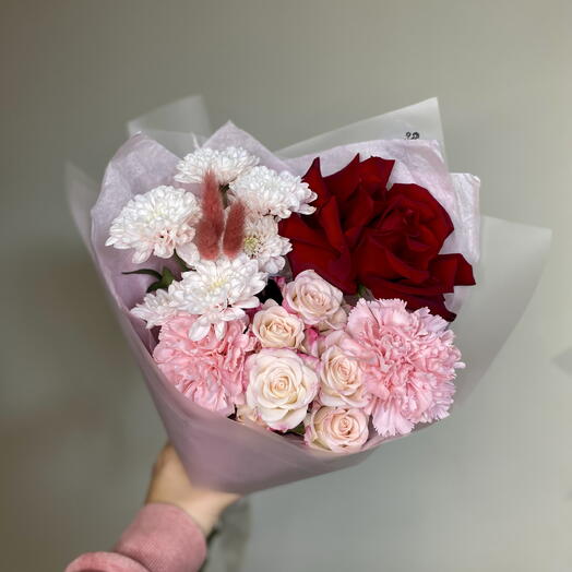 Яркий букет с красной французской розой к 1 сентября 🌹