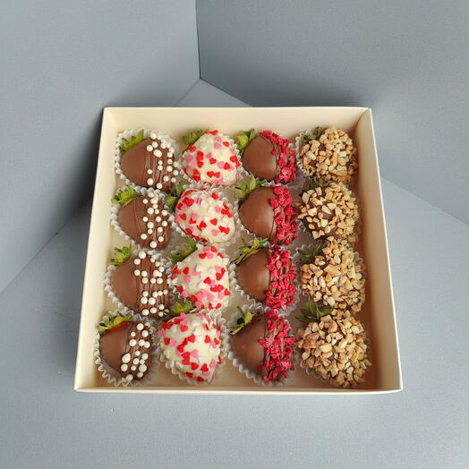 Мини клубника в шоколаде 16-25шт