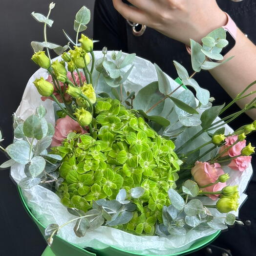 Букет из гортензии и эустомы 🌿