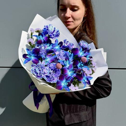 Букет комплимент ВАУ. Авторский букет 3004. Leoraflowers