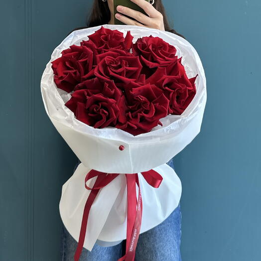 Букет красных роз 🌹