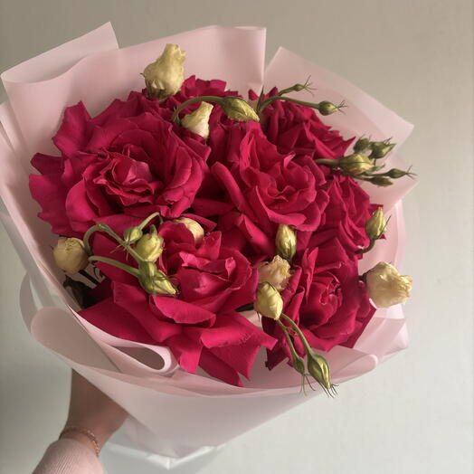 Букет из французских роз и эустомы💕