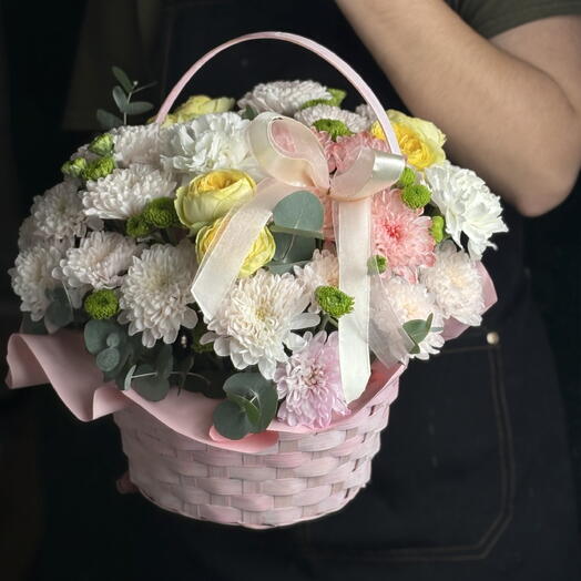 Милая розовая корзинка