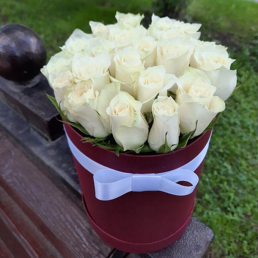 Caja de sombrero con rosas