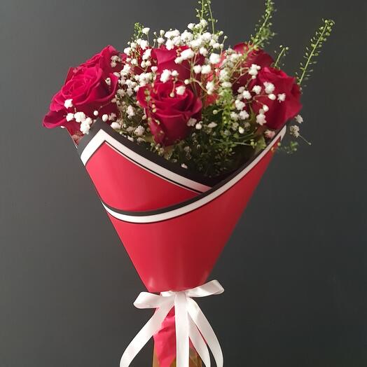 В лучшем виде👍 букет из роз с гипсофилой