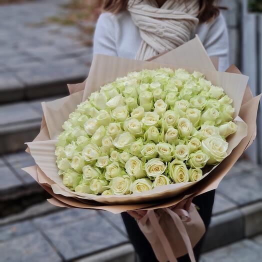 101 white roses in a package