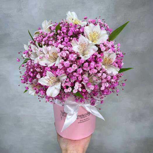 Коробочка альстромерий в розовом