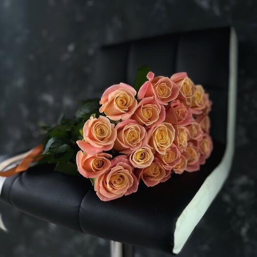 21 роза Мисс Пигги
