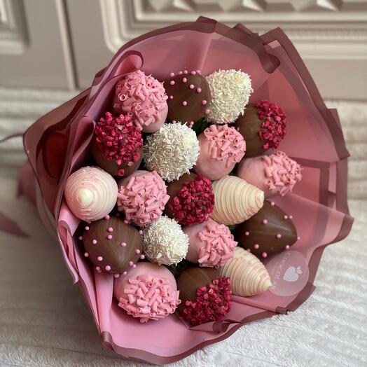 Ramo de fresas cubiertas de chocolate