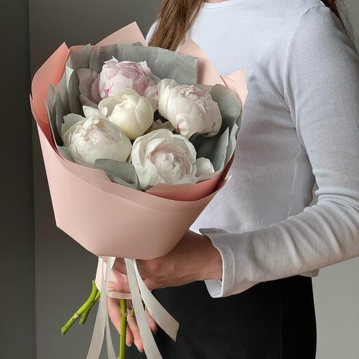 Монобукет из 5 пионов