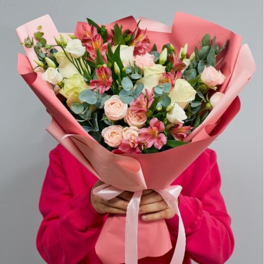 "A las chicas les gustará" rosa, eustoma y alstroemeria