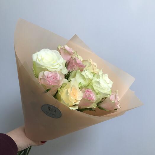 Микс нежных роз