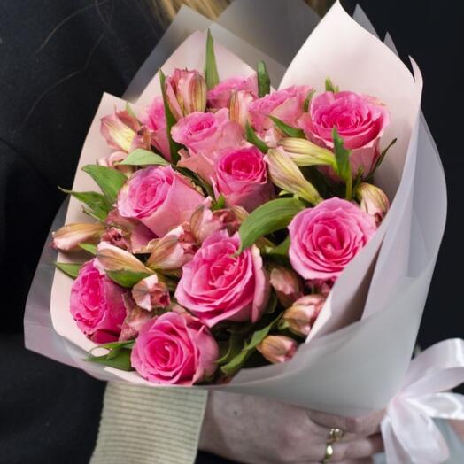 Bouquet of pink roses and Alstroemeria