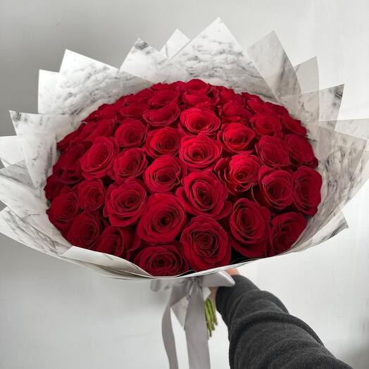Ramo de 51 rosas rojas Premium