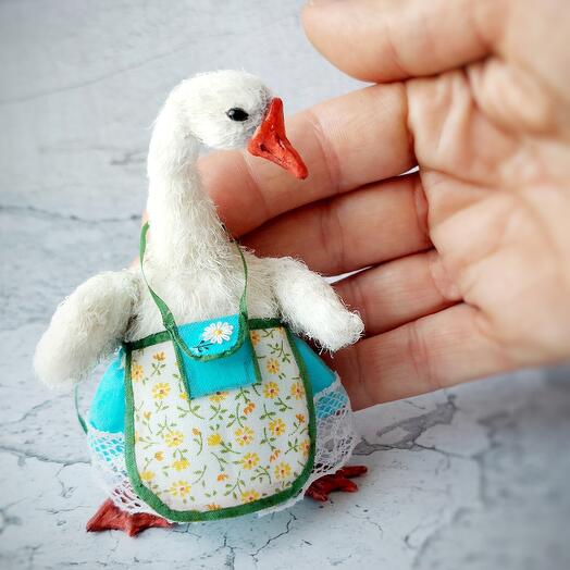 Микроигрушка гусыня Марта