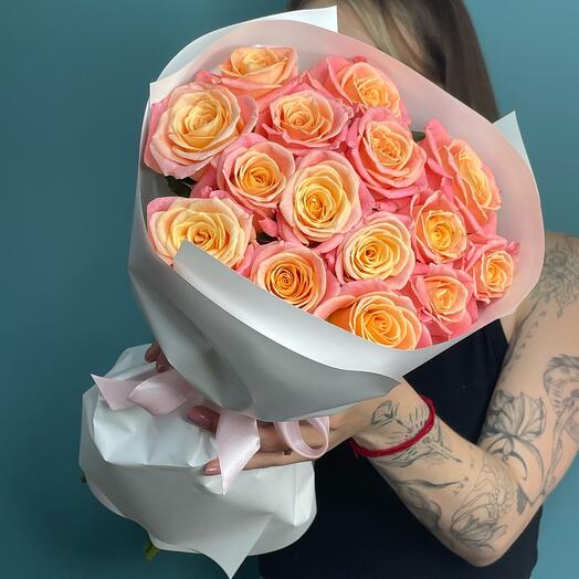 Персиковые розы