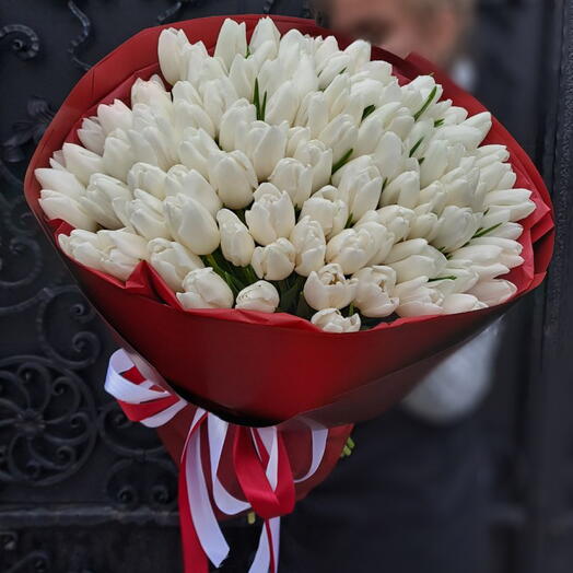100 white tulips