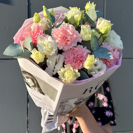 Ramo de eustoma Dianthus"noche de Julio"💞