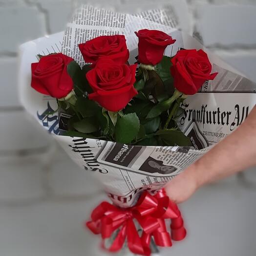 Мини букетик с розами РЕД НАОМИ