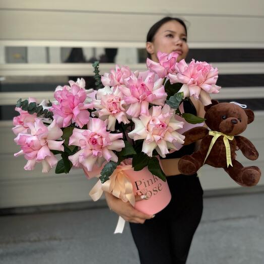 Цветы в коробке + мишка