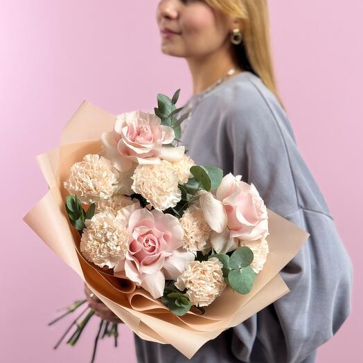 Ramo de rosas francesas Rosadas y crema de dianyslv