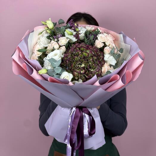 Autumn hydrangea mixed bouquet