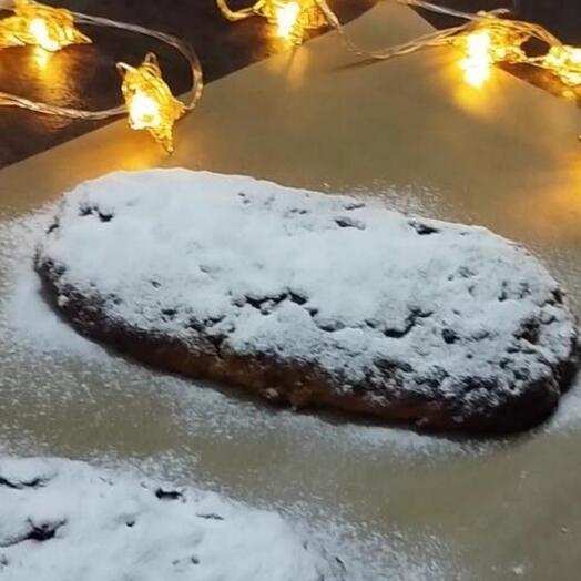 Апельсиновый штоллен с марципаном