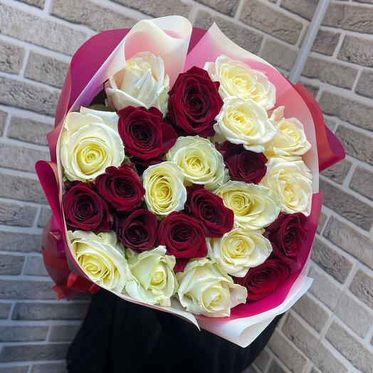 Mixed roses in a package