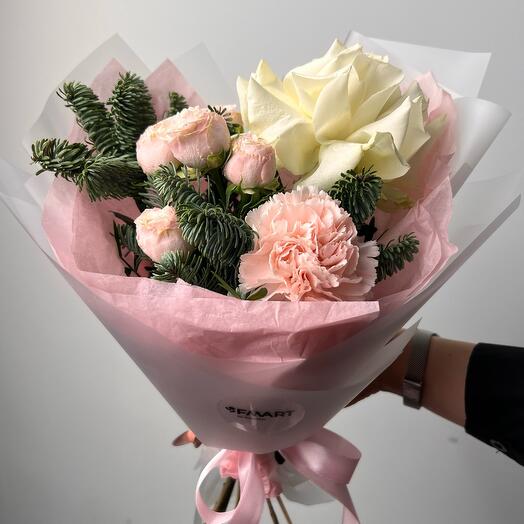 Букет-комплимент с нобилисом и французской розой