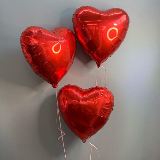 Набор из трех красных сердец ️