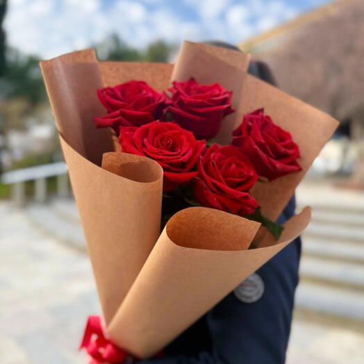 Bouquet of 5 red Ecuador rose