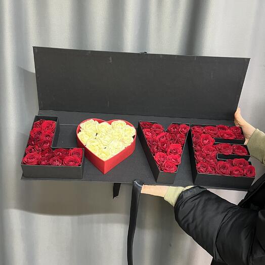 Цветы в коробке L♥️VE