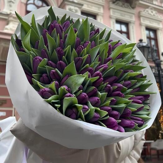 Букет из 101 фиолетового тюльпана