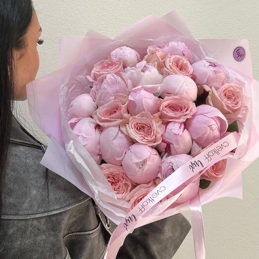 Peonías y rosas de peonía Ohara