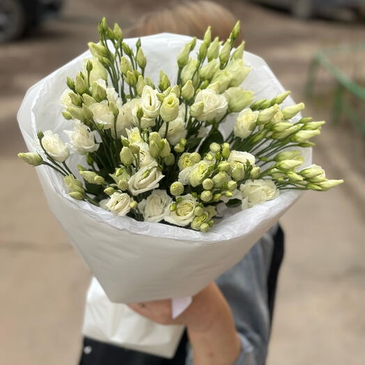 Букет из эустомы