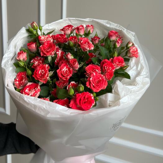 Букет из кустовых роз 💐