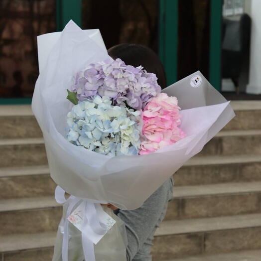 Букет из гортензии 3 шт