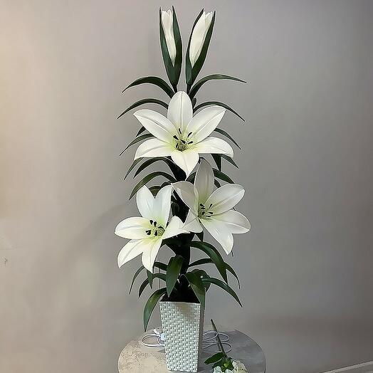 Светильник «Лилия» с тремя лампочками