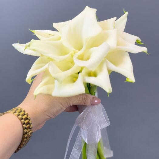 Wedding bouquet of white Calla Lilies