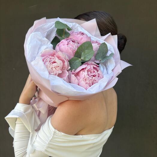 Bouquet of peonies "Fragrance Molecule"