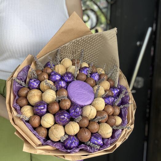 Ореховый букет с чаем