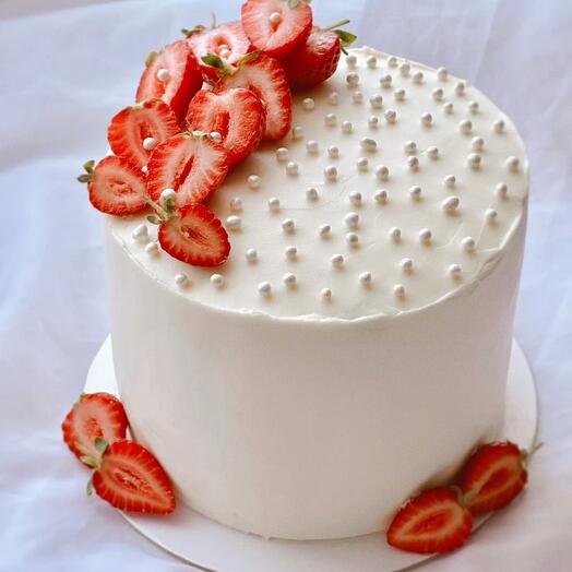 Торт с клубникой 🍓