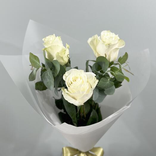 3 white roses