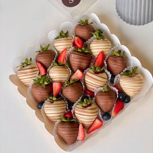 Клубника в шоколаде 16-20 ягод Fresh