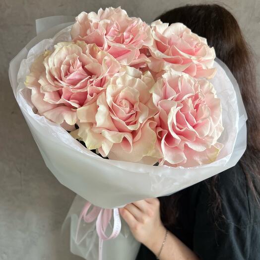 Моно букет из нежных французских роз Пинк Мондиаль