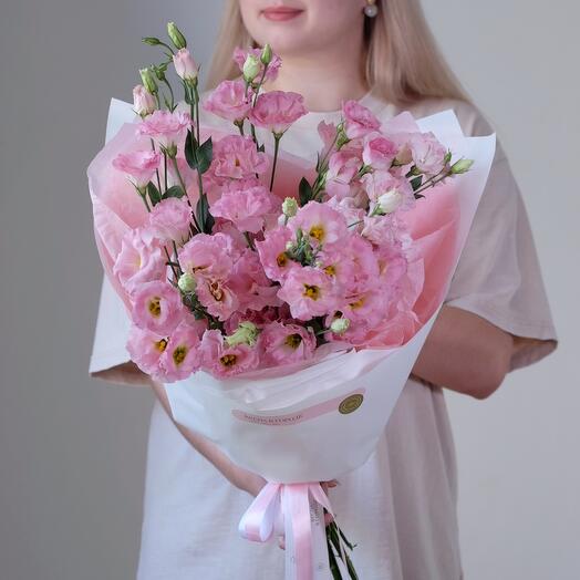 9 розовых эустом в фирменной упаковке