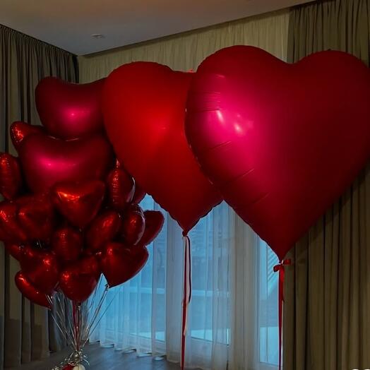 Сет из красных сердец (2 сердца гиганта + связка из 23 сердец)